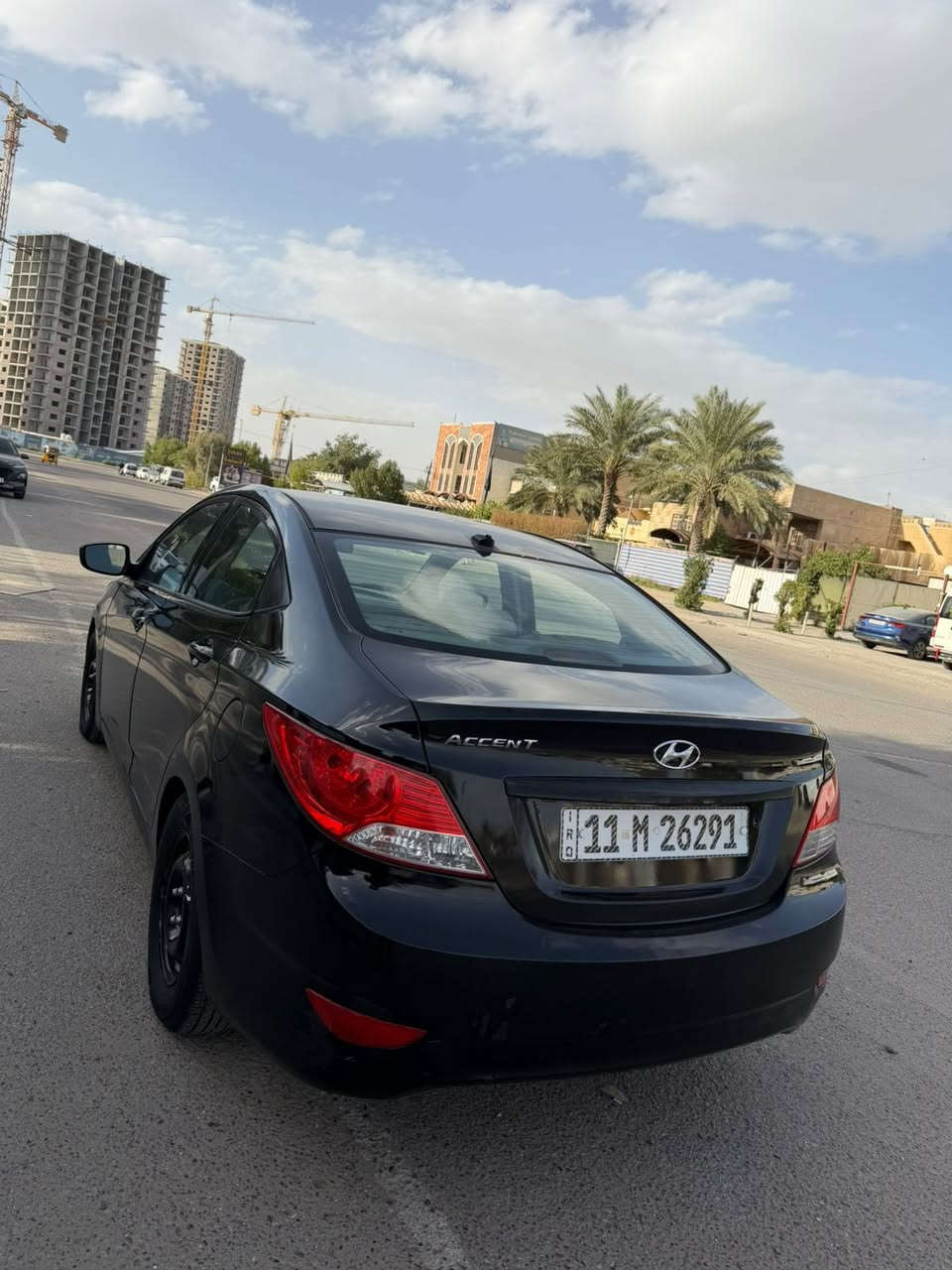 السلام عليكم للبيع أكسنت 2013
رقم بغداد باسمي هزة جديدة وسنوية جديدة 
محرك 1600 بحالة جيدة 
كير ممتاز صدر ممتاز 
سيارة جاهزه
مصبوغة حزام جماليه لغد وشاصي ودواخل مكفول وقماره بدون صبغ وعندي فديو كامل كبل الصبغ موضح بلمنشور 
السعر 75 عنواني بغداد البياع ***********
