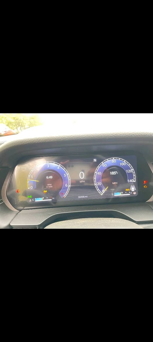 جيب كراند شيروكي ٧راكب سياحي لاريدو كشنات جلد كهربا؛ جديدة تايراتهة مال الشركة كير ماوس بلاك موديل ٢٣    ماشية ٣٨ الحاب اتصال باقي التفاصيل *********** بغداد
