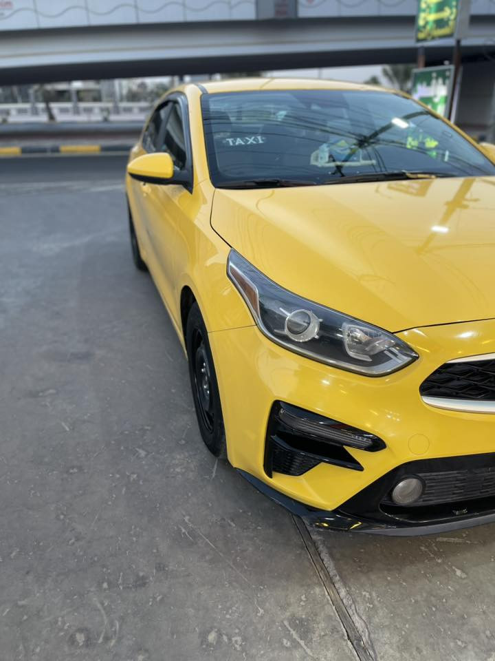 السلام عليكم رمضان مبارك ع جميع 
سياره فورتي وارد امريكي 21 
ماشيه 88  حادثها موضح كما بل صوره ونطخت عندي بخشم البنيد معجون بدون ايرباك سياره نضيفه وخير من الله 
كير at 
السياره باأسمي تحويل ثاني يوم مصفره من نقابه 
مكاني الكرخ 
***********
السعر 130
