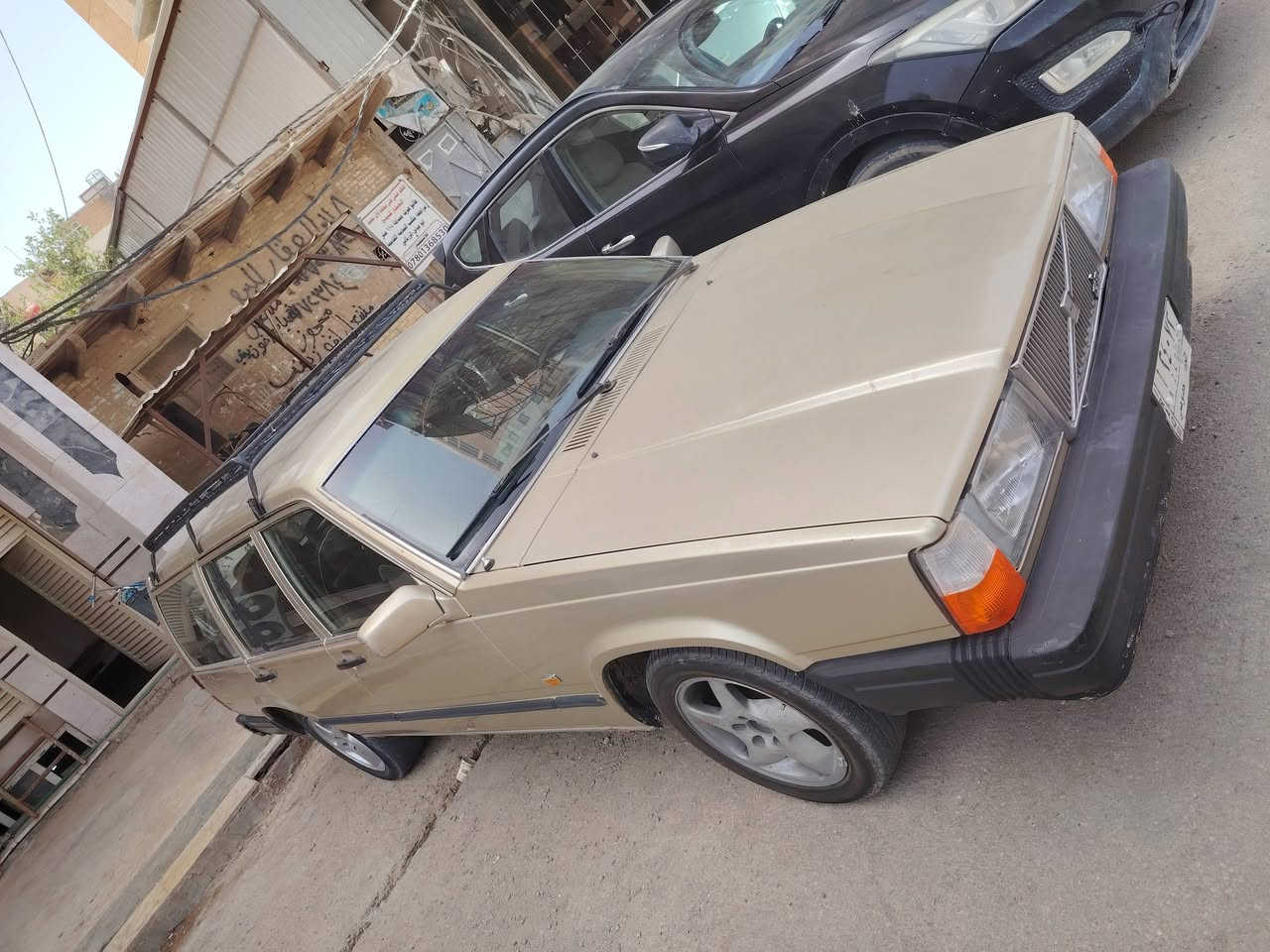 سلام عليكم فالفو اللبيع موديل 88 بسمي مداور ثاني يوم السياره جاهزه من كلشي بس عوزه دوشمه مكاني نجف عباسيه هاذ رقمي *********** عارضه 55 وبيه مجال
