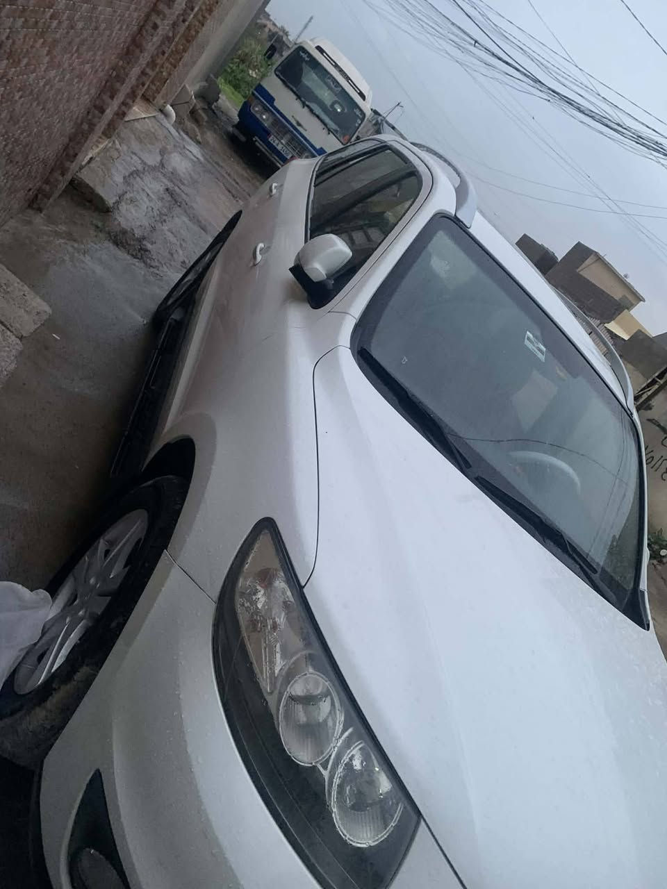 سياره موديل 2011 مكينة 6  سلندر ما مفتوح ماشيا 257رقم نينوى***********
