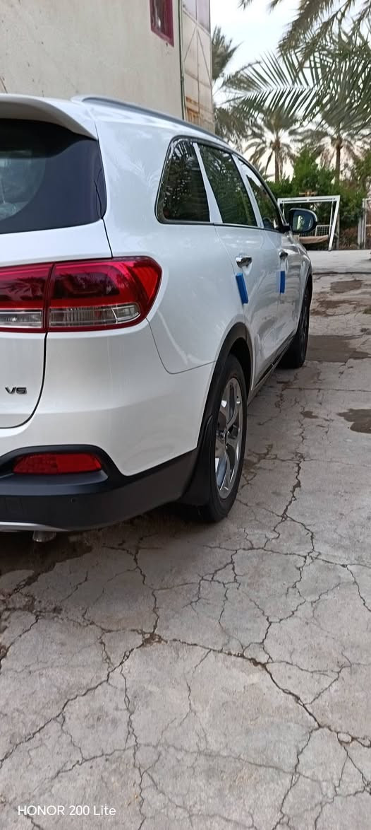 سورنتو خليجي 2017 رقم بغداد مشروع وطني 
مكفوله كفاله عامه من صبغ وفتح وتبديل وبارد 
عدا كارت مقدار اقل من شبر خاليه من شخط ورصعات 
محرك كير كفاله مامفتوح 
6 سلندر بصمه 
7 راكب تبريد 3 قطع علامة سورنتو بالدوسه 
داخل جلد لونين كشن كهربائي زراكة للايت 
جنطه كهربائية مري شفط انظمة قياده تشغيل لايت عند الفتح او التقفيل وياله عنكبوت لايت زنون اصلي شركه 
حساس امامي خلفي علامة ترحيب عند الاقتراب 
كامرا دواره شاشه كبيره السياره بوضع الشركه 
كتلوكات وبصمات السياره جديده جداً 
السعر 220 $
 المكان بابل ( *********** )
