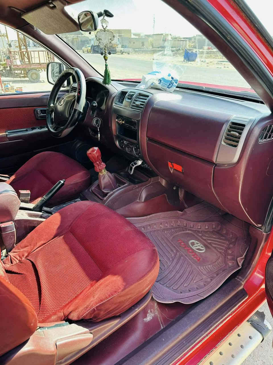 سلام عليكم  كريت ويل موديل 2011 رقم واسط.  كير ومحرك  حداديه جديده سيارة جاهزه سنويه جديدة كهربائية كله شغاله السعر  60 . بيع   مراوس حسب القناعه المكان سماو   
. سياره جديده رقم مبايل ***********
