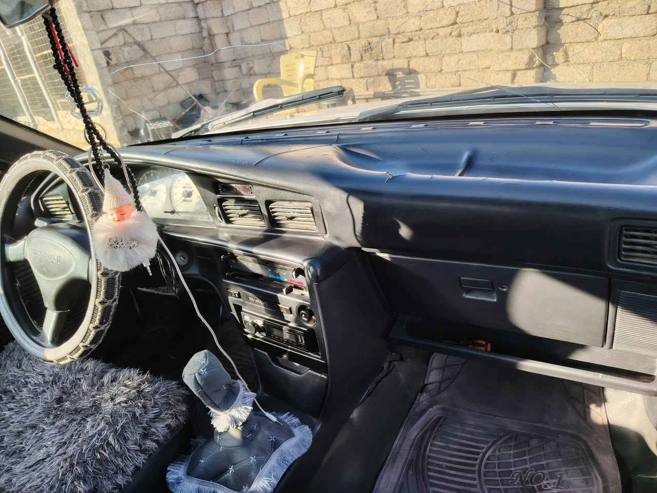 السلام عليكم للبيع كارينا موديل91 يسار اصلي (رقم نينوئ فحص شرط تحويل) كير محرك شرط صدر تايرات كهربائيّات تدفئه كله شغاله السعر 33وبيه مجال 
***********
