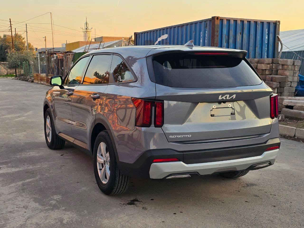 للبيع
سعر 190$ ومجال بسيط
سورنتو Lxموديل 2024 وارد امريكي 
ماشية 9 ألاف فقط 
محرك ٤سلندر سلندر حجم ٢٥٠٠ GDI  كير اوتوماتيك شرط المحرك والكير 
منفيست تترقم نينوى وجميع محافظات 
🚫ضرر  تبديل بوند و جاملغ امامي يمين 
مرفوق رقم الشاصي مع الصور 
مواصفات Lx معروفه
السياره جاهزه 
العنوان موصل حي المحاربين 
للإستفسار الاتصال 
***********
***********
