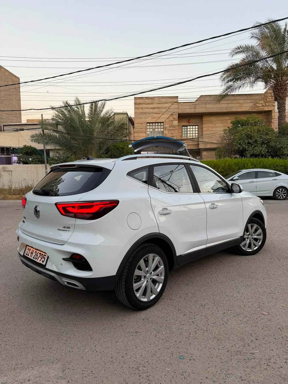 بسم الله توكلنا على الله
ام جي  zs غنيه عن التعريف اثبتت جدارته اعتماديه فوول مواصفات ١/١ خليجي باسمي سنويه مجدده لل ٣١رقم جديد دولي هزه جديده
مواصفات السياره
بنراما
بصمه
شاشه ايباد
تحكمات استرين كروز سرعه
 داخل جلد اصلي 
دشبول جلد مطعم كاربون فايبر+ تطعيمات بيانو بلاك
حساسات خلفيه كامره
لايت زنون+ بك لايت هالوجين
صدره جديد تايرات تخم جديد
سياره نضيفه احله من الصور
ملاحضات( بنيد صبغ + جاملغ صبع)
بدون دواخل بدون ايرباك
السعر المطلوب 105
***********
بغداد
