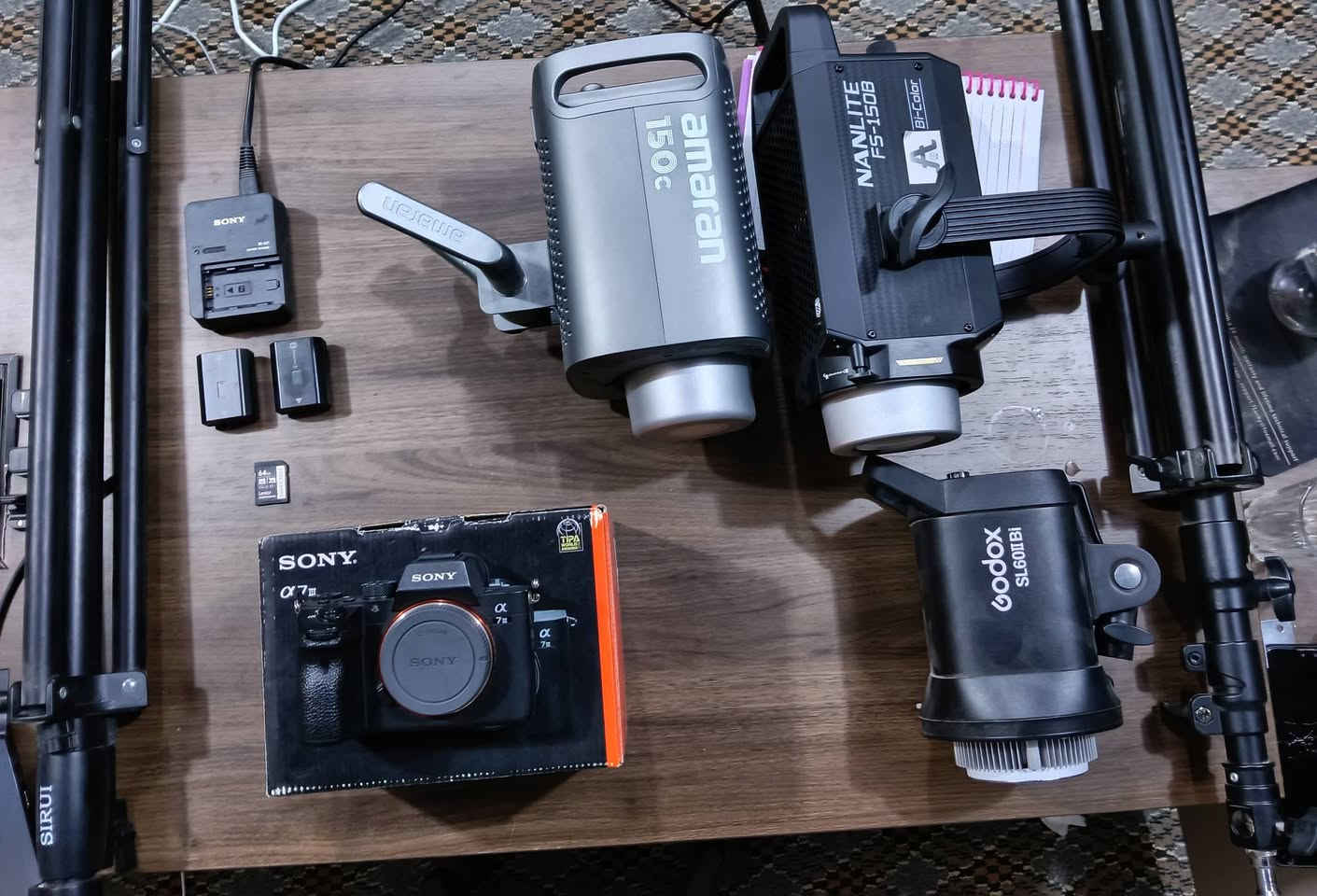 للبيع كاميرا سوني a7iii شترها 19k كاميرا نظيفة هواي يجي وياها 
1.سوفت بوكس عدد 2 مقياس 90
2.ستاند أو حامل سوفت بوكس 2
3.شاحنة اصلية عدد 1
4. بطاريات عدد 2 اصليات 
5. رام 4k حجم 64G
6. اضاءة مستمرة حترافية عدد 3 
ملاحظة/ اضاءة amaran 150c و nanlite fs-150b و godox sl60iibi و سوفت بوكس من شركة godox
......
السعر النهائي 1,350,000 مليون دينار عراقي


**إذا كنت صاحب هذا الإعلان وتريد حذفه لأي سبب، رجاءا أرسل رسالة إلى الدعم الفني**