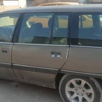 اوبل اوميكا ستيشن للبيع السعر 25وبيه مجال شي قليل موديل 1991 077043331...