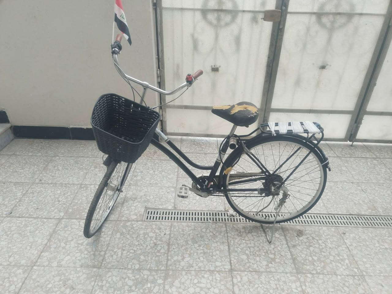 سلام عليك بايسكل البيعه 75
كلشي مابي مابدل برغي مابدل بايسكل بطه العنوان
بغداد الحسينيه جريخي رقم ***********
