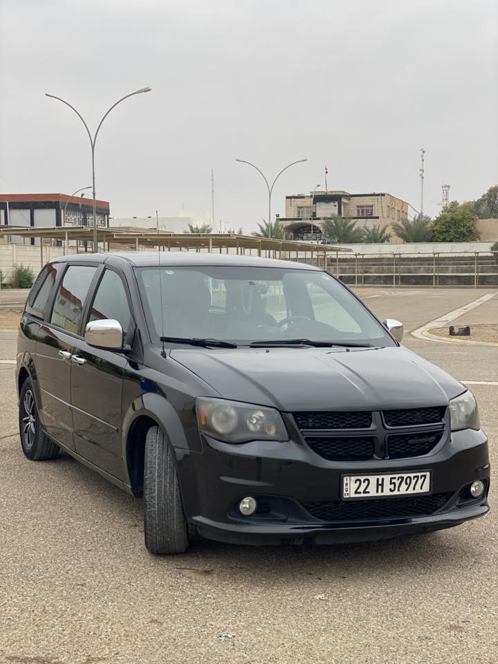 السلام عليكم
دوج كرفان 17 SXT فول 
مواصفات
ابواب كهرباء
كشنات جلد
هيترات كشن مع الستيرن
تخم تاير 
تبريد تدفئه شرط
محرك كير شرط
فرس بين الكشنات 
فرس سقف
شاشه اندرويد
شاشة سقف
بردات اربعه خلفيه
تشغيل عن بعد
كشنات قلاب غطس
جام 6 كهرباء ابواب فتح غلق عن طريق الرمونت
صبغ ثلاث قطع
السعر 158 قابل للتفاوض
التواصل(***********) واتس اب
