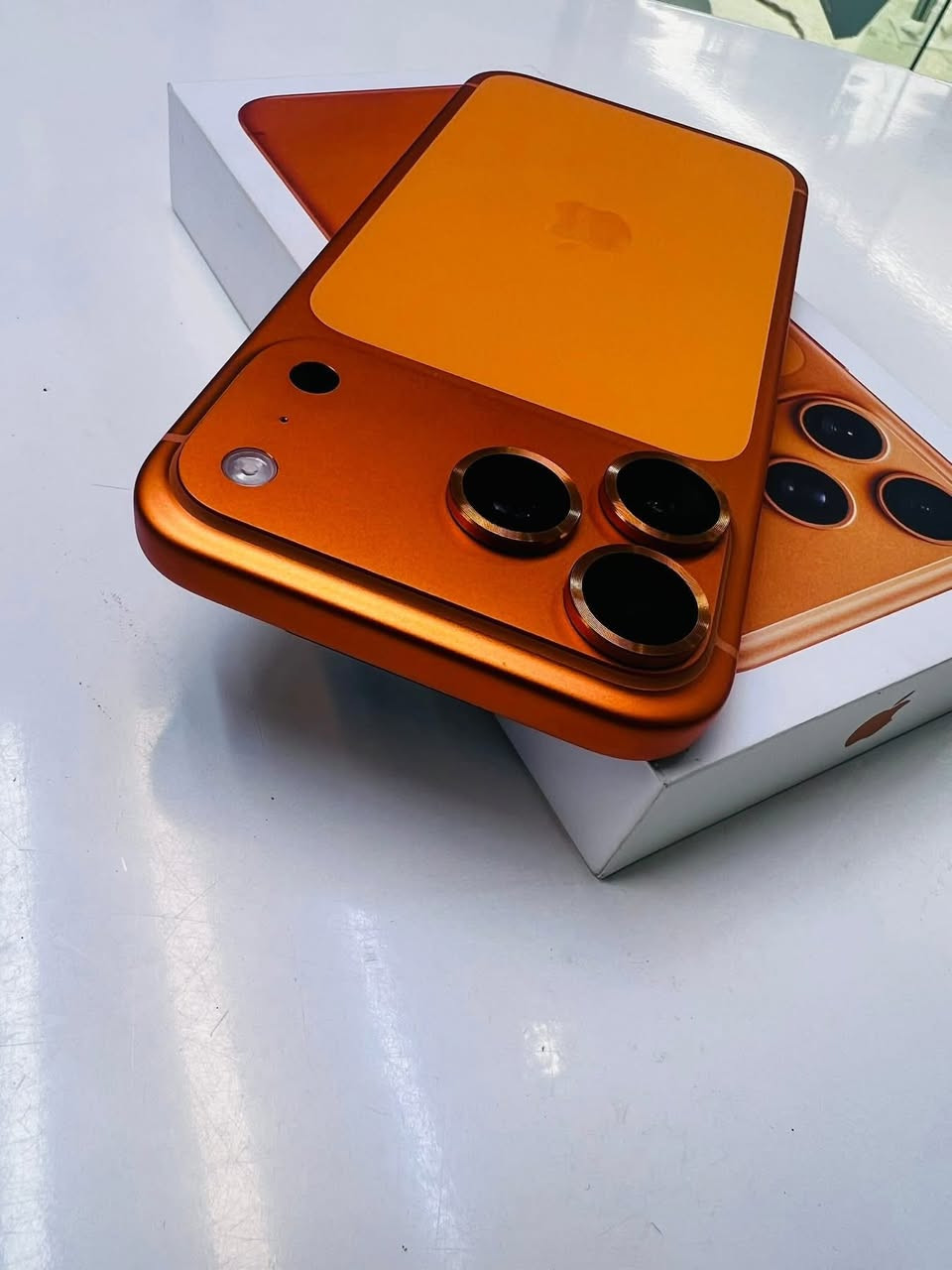 السلام عليكم 🫡
ايفون 17 بروماكس لون برتقالي 👍🏻

كامل ملحقات تك سيمكارت .

ذاكره 256 بطاريه 100 مكفول 100%  . 

((مليونين)) او مراوس 

علماً سعر الجديد 2300 اليوم 

مكان بغداد الشعب او جامع النداء 

***********
