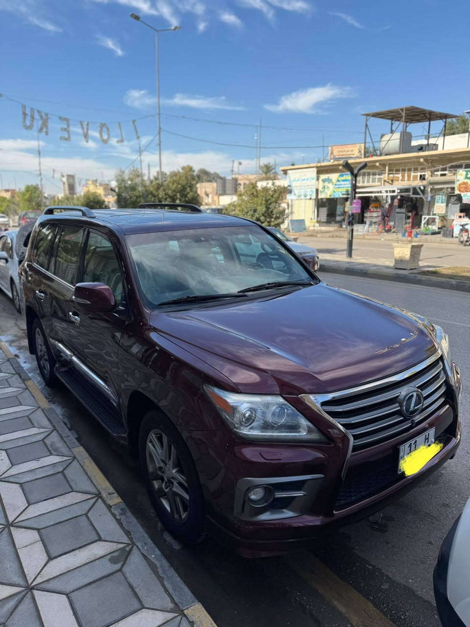 السلام عليكم لكزز موديل ٢٠١٤ بريم كفاله عامه ماشيه ١٥٠ السياره معروفه مواصفاتها سونارها مرفق مع الصور مكينه كير كفاله سياره جدا نظيفه السياره بالكوت مركز المدينه رقم بغداد باسمي تحويل مباشر السعر المطلوب ٤١٥٠٠$ ***********
