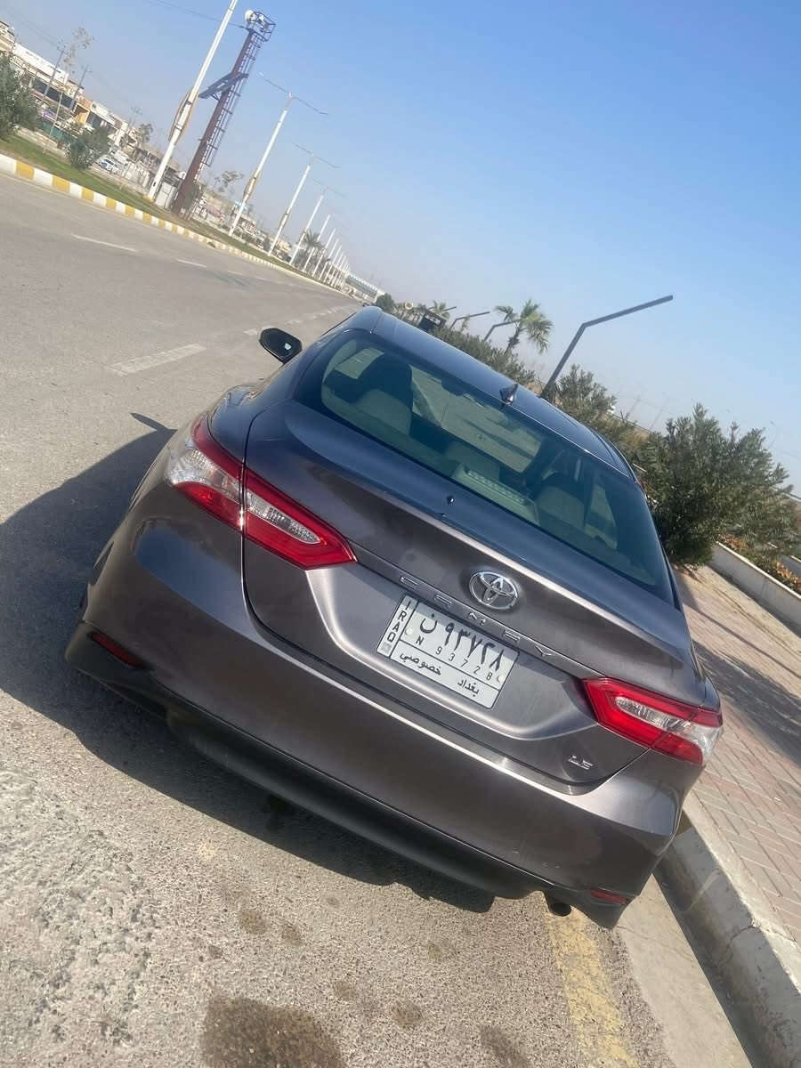 سلام عليكم كامري 2019وارد امريكي حادثها موضح بصور صاير بيها صبغ صفحه السايق مكان السياره فلوجة سونارها موجود بالمنشور سعرها137وبيها مجال واتساب او اتصال ***********
