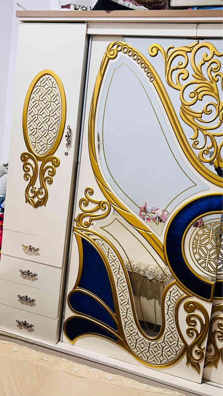 غرفه نوم تركي  مستخدمة  بحالة جيده 
 مكان  بصرة  قرنه 
 سعر مناسب  
*********** البصرة, العراق
