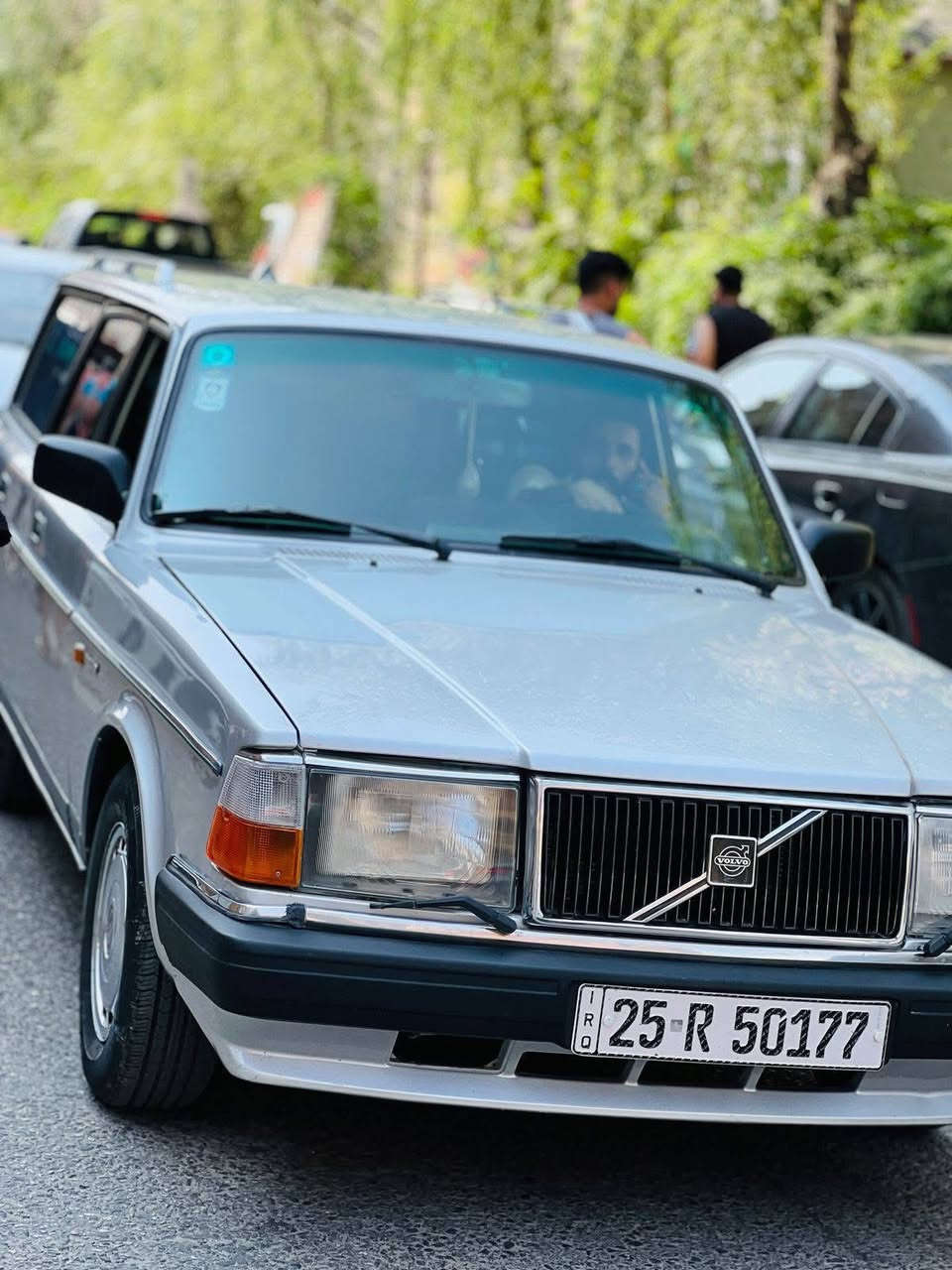 السلام عليكم  للبيع VOLVOحجم 240موديل 1991منضومه تبريد جديده شرط ثلج مكينه بلاد بخاخ غرفه جديده كفاله عامه السعر65وبيها مجال لاستفسار اكثر هذه الرقم ***********
