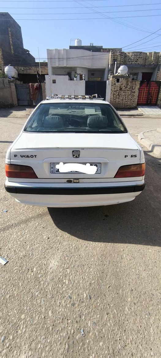 السلام عليكم بيجو موديل 11 
سعر 37 
تدفئه وتبريد شغال تخم تاير  كير ومحرك مكفول
رقم انكليزي سنويه 28 راعيه يريد مداور (مكلف بل نشر) عنوان مغربه هاذ رقم راعيه 
(***********)
