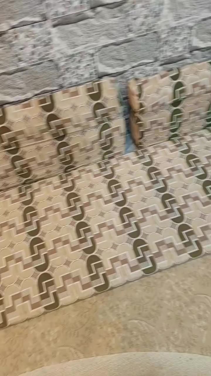 ديوان للبيع في منطقه الثوره 150، وبه مجال  ***********  ابو عباس
