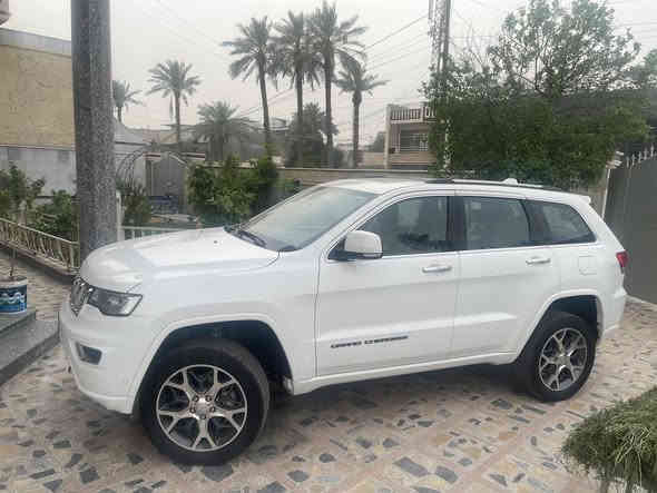 السلام عليكم عندي جيب اوفر لاند فول مواصفات خليجي مكفوله من كلشي عدا بارد ثلاث أصابع بالجاملغ اليمنى موديل ٢٠٢٠ ثلاث شاشات مابيها اي نقص ماشيه ٧٣ الف بدون شخوط بدون نكرات مكان بغداد السعر ٣٤٠ وبيها مجال رقم الهاتف ***********
