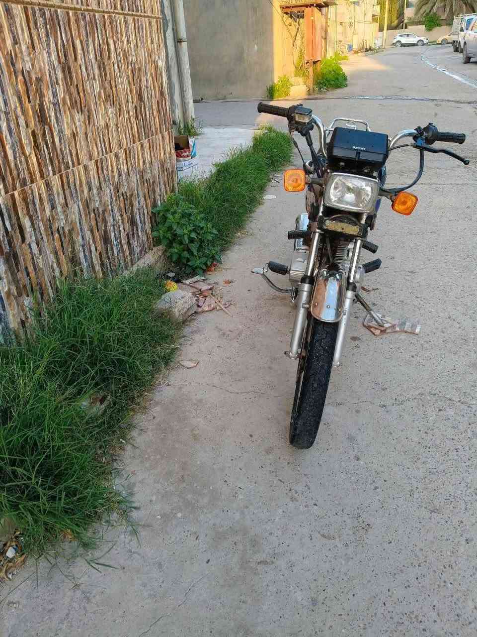 السلام عليكم دراجه سيفان للبيع موديل ١٨ أوراق كامله مكينه شلعه معدل كهرباءيات كلها شغاله سلف هورن دبل إشاره دراجه نقصها كشن مكاني بعقوبه سعر ٣٠٠ بي مجال  

***********
