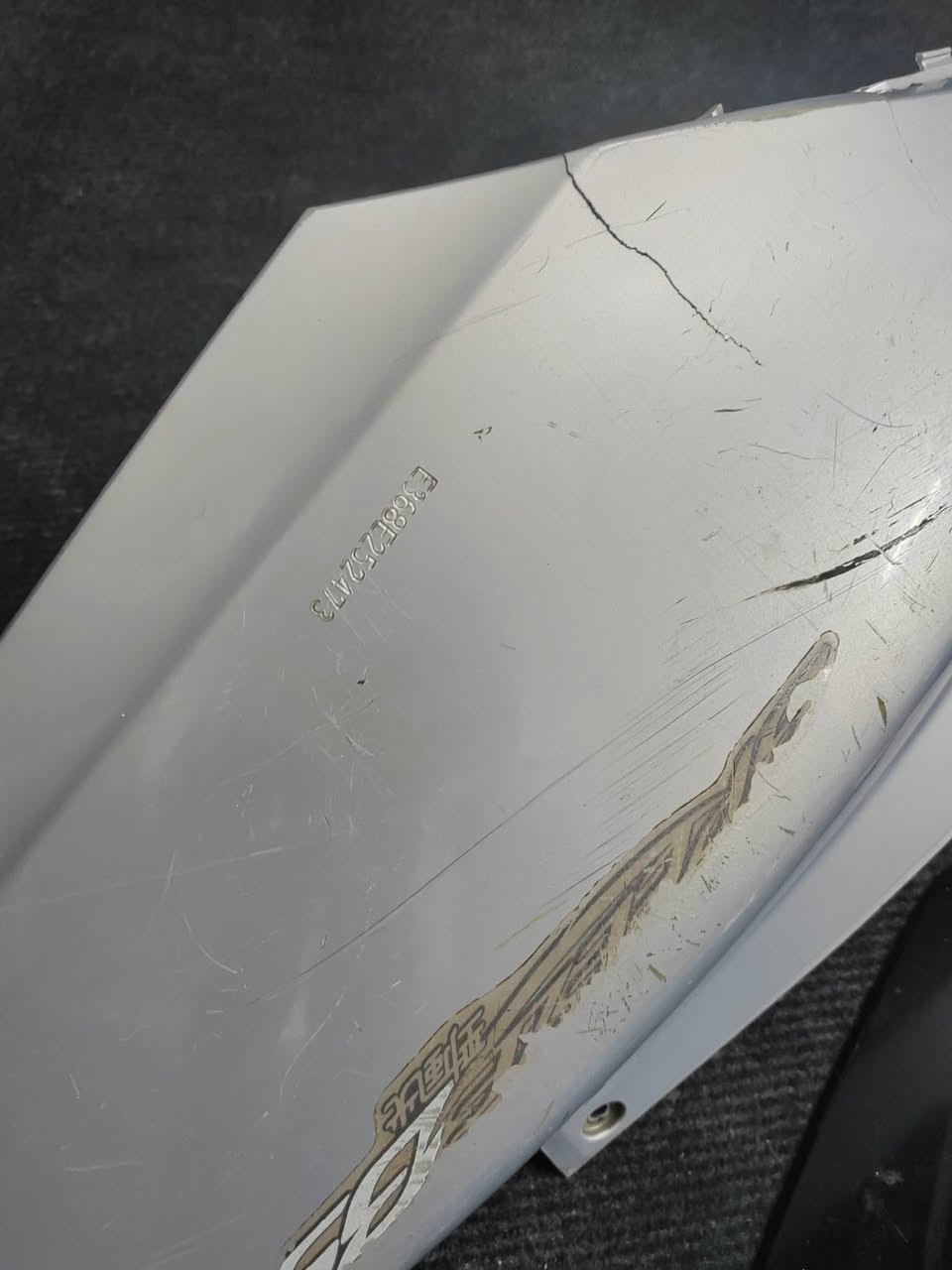 السلام عليكم غراض بريز للبيع سعرهن ١٠ الاف كلهن مكاني بغداد الكاظميه ساحة عدن رقم الهاتف ***********
