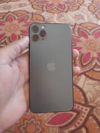 ١١ برو ماكس سعر ٢٤٠  ذاكرا ٢٥٦  بطاريه ١٠٠  مبدل بطاريه و شاشه اصليه ش...