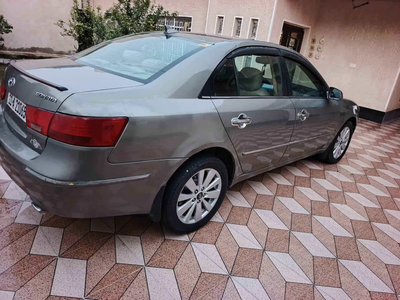 السلام عليكم  ❤️
اللهم صل على محمد وال محمد 

 السلام عليكم سوناتا 2009 فول لمتدد داخل صاج 
  
 رقم بغداد شرط التحويل 
 
محرك لوك جديد 3300 
6سلندر 
السياره جديده بمعنى الكلمه 
  
صدرامامي خلفي جديد  
 سياره حلوه وناعمه كلش 
مديومه ادامه كامله 
 

كهربائيات كلها شغاله 
تحكم بيانو شاشه 
 
 باتري جديد  اصلي 
  تبريد شغال بيانو 
تدفئه شغاله 
تخم تاير 
  خلفيه دواره 
سنتر لوك  
    
بيها كم قطعه صبغ قطع أبيعك حزام بس هيه مو حزام حادث امريكا الجاملغ الامامي جهه السائق مبدل ليبل واحد 
تجي تفحص وتقتنع واني حاضر 
        
العنوان : قرب بوابة الراشديه
 …السعر103
بدون مراوس بدون اقساط بيع نقد فقط 
 الشراي يتصل📞 وحياكم الله  اخوتي‏
للاستفسار والتواصل:***********
***********
