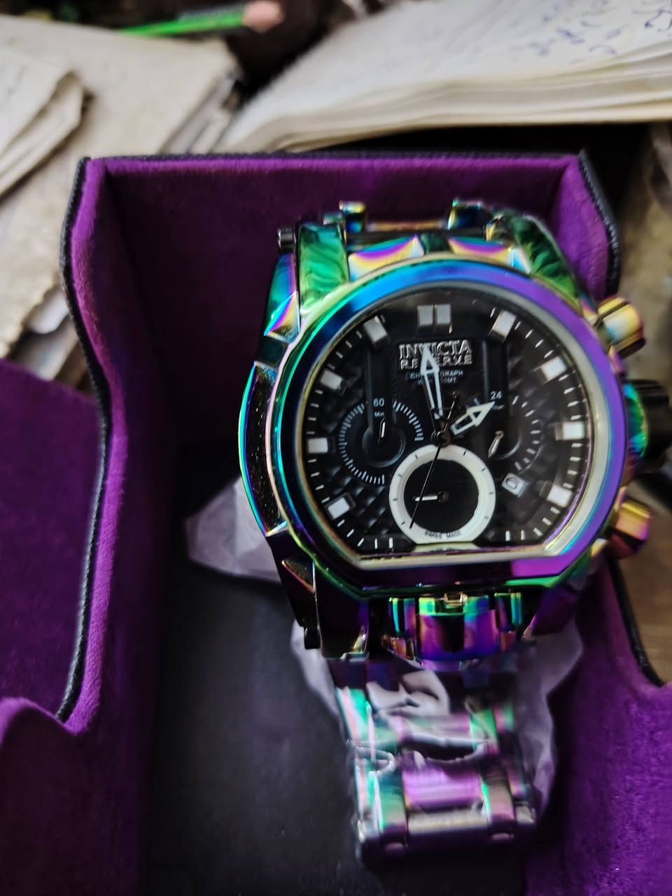 ساعه سويسري ٢٠٠ متر غطس بيه بوصله نظامين ٢٤ ساعه او ١٢ ساعه ٨٠ بيه *********** مجال سعره غاليه كلش ٢٤٥ يوره
