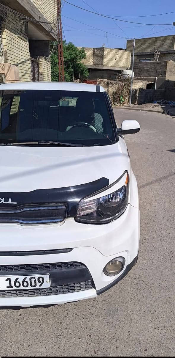 صول موديل  2017 وارد امريكي
رقم بغداد ماشيه  55 الف
محرك 1600 بدون اير باك   تبريد محرك  شاشه كامرة خلفيه  سيارة جديده و صور الحادث مرفقه مع المنشور  السيارة السنوية تنتهي 2029 مكانها بلديات الصحفيين السعر   125 السيارة بسمي  ***********
