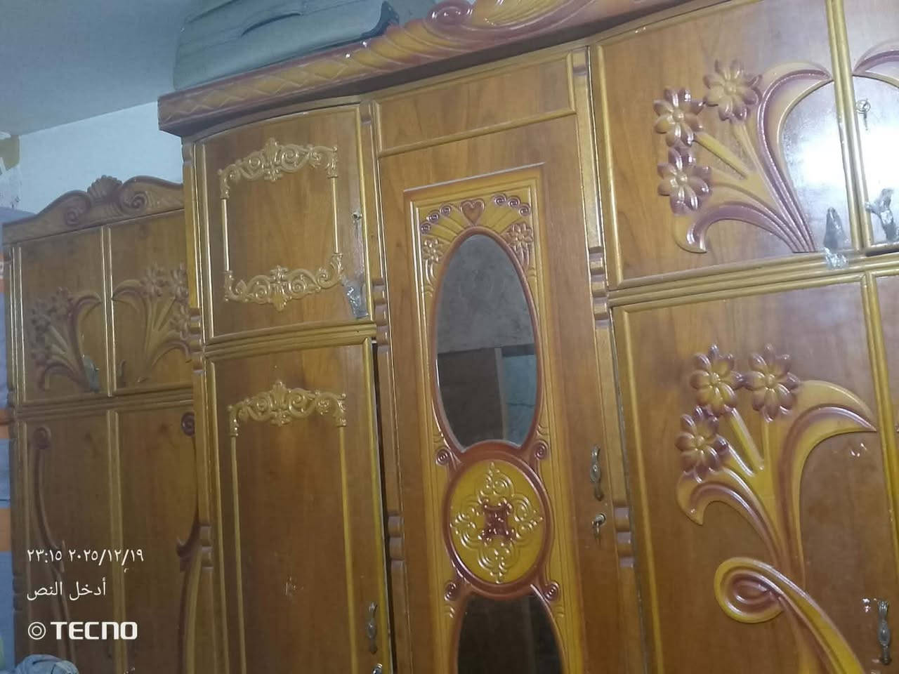 سلام عليكم غرف نوم صاج للبيع السعر 600وبيه مجال شي قليل العنوان بغداد بلديات الرقم***********
