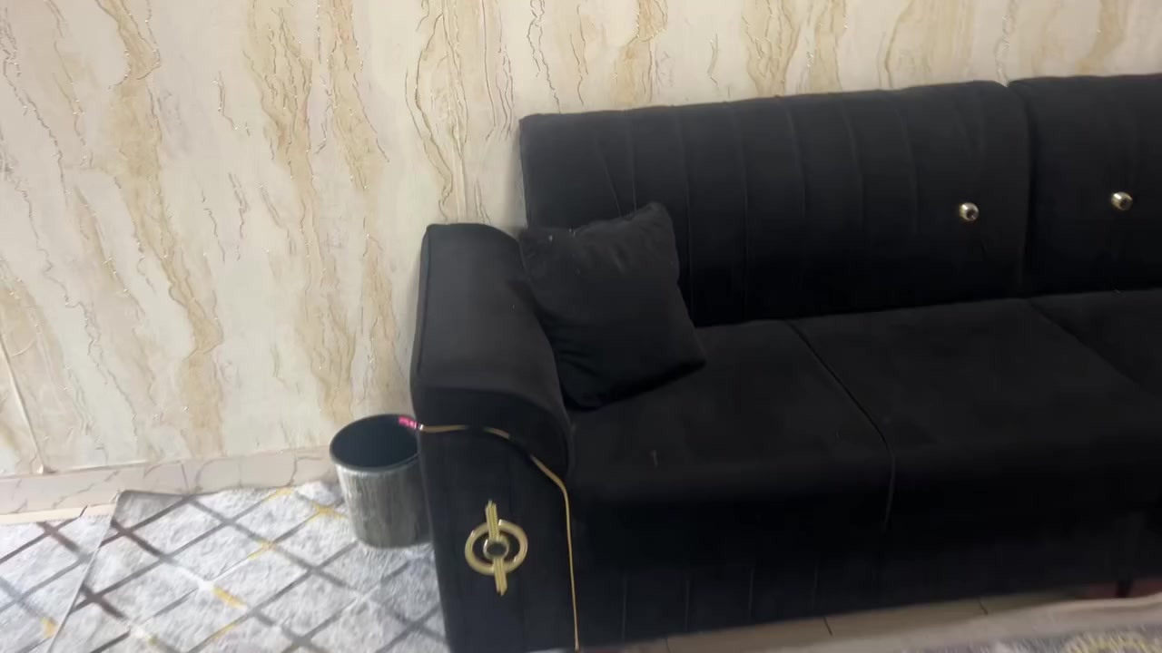 ‏سلام عليكم ديوان للبيع العنوان إيوان   السعر200الف قفل هاتف ***********
