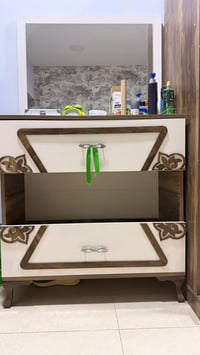 غرفة تركية • ميز تواليت • شارع فلسطين