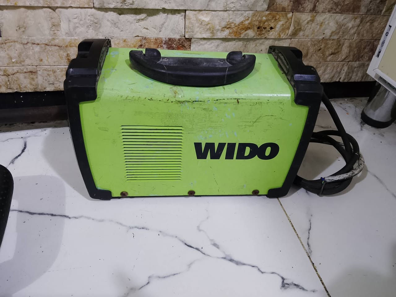 السلام عليكم. 
عدد كهربائيه للبيع كلهن شغلات وكل خلل مابي وشرط الفحص الاسعار والتفاصيل مذكوره داخل الصور 
يوجد توصيل لكفافه محافظات العراق وبغداد 5 آلاف 
*********** يوجد واتساب
