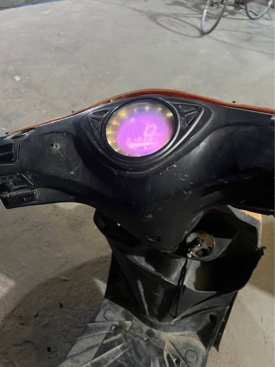 أف إس لبيع مكينه ناعمه شغاله سلف هندر كهربائيات هورن لايت تايرات كلهن جدد السعر ١٥٠ مكاني بصره ابي الخصيب *********** البصرة, العراق
