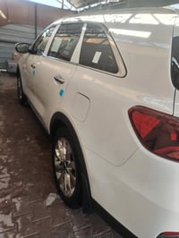 سورنتو ٢٠ • ماشيه ٩٤٠٠٠ • رقم ميسان