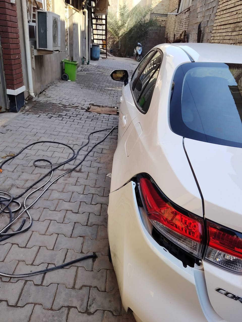 السلام عليكم ورحمة لبيع سياره كورلا موديل 24 دخول جديده السياره بسمي ابيع نقدا
السياره بدون رقم  السعر 170بيه مجال
*********** ***********
