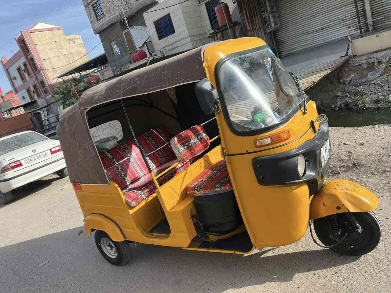 السلام عليكم تكتك باجاج للبيع مديل 20مجفته مره وحده معمره صبغ عام مكاني البصرة خمس ميل
***********
