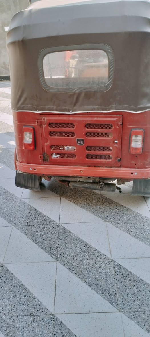 سلام عليكم تكتك لبيع باجاج تكتك معمره مكينه مجفته سعر 3 لا ربع بصره خور زبير *********** اوراق كامله
