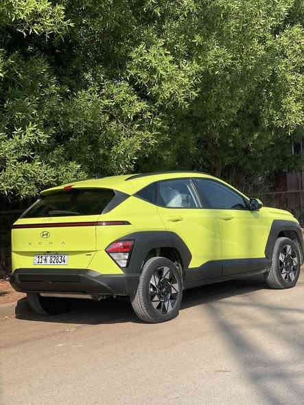 سلام عليكم 
هونداي كونا 2024 
ماشيه 8 الاف ميل 

موصفات sel 
تجي فول بدون بنوراما 
شفتات ستين 
كامره 
شاشه متصله ديجتال 
كشن كهرباء 
قطعتين تبريد 
امامي خلفي 
 رقم وهزه جديده باسمي 

 الحادث موضع بلصور بدون ايرباك بدون دواخل 
راديترات بدنه شاصي لغد كله مكفول 
بنيد نفسه مصلح ومصبوغ 

وبلعراق بيه طخه بين البابتين صبغ بدون تبديل وفتح 

مكاني بغداد الغزاليه 
***********
السعر 185 وبيها مجال
