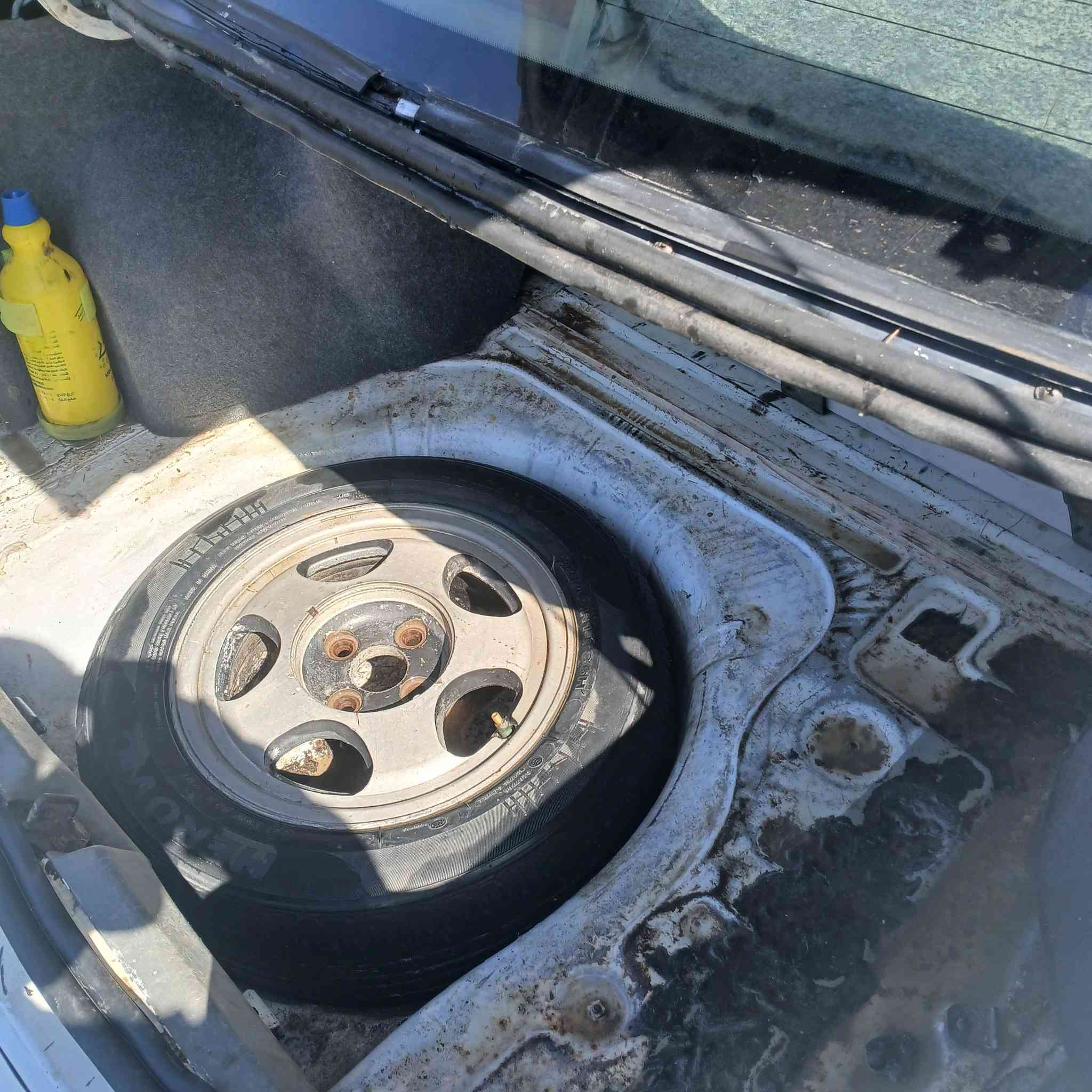 سيفيا موديل ١٩٩٦ بغداد مشروع وطني رقم دولي بأسمي السياره مكفولة سنويه مجددة السعر ٣٧ وبيها مجال بسيط حك الجية وبيك خير وادلل ***********
