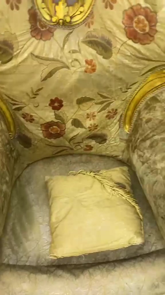 تخم زان مصري باب الأول سعر ٧٥٠ وبيه مجال بسيط مكان الدولعي


**إذا كنت صاحب هذا الإعلان وتريد حذفه لأي سبب، رجاءا أرسل رسالة إلى الدعم الفني**