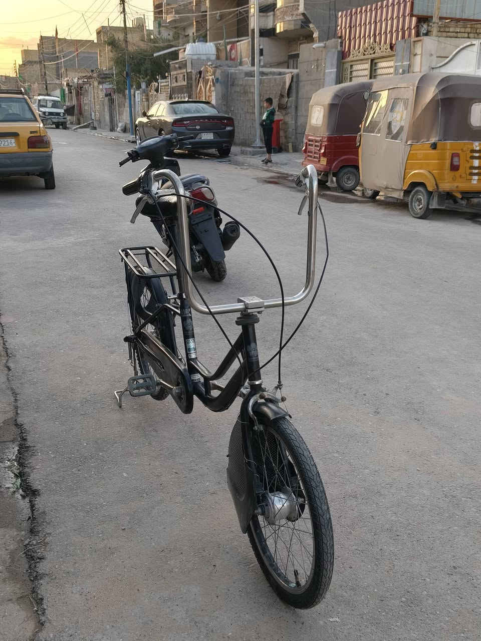 بايسكل تكسي لشة طويلة حجم 20 العنوان شهداء العبيدي الرقم *********** السعر 120
