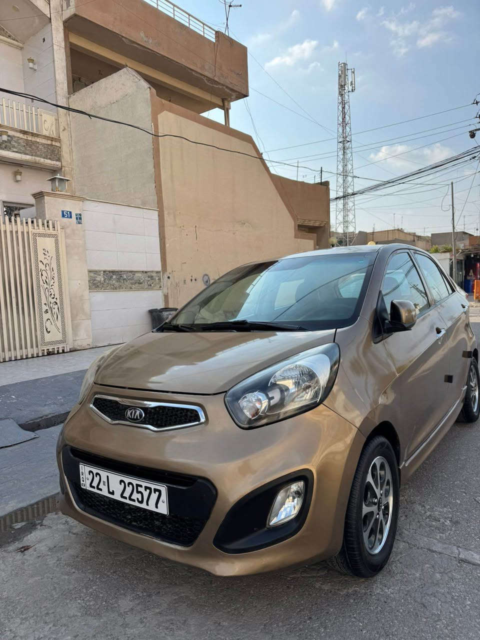 کیا بیکانتۆ ٢٠١٣  سەیارەکە سەنەوی ڕەقەم هەزە هەمووی نوێیە بەشەرت بەناوکردن  سەیارەکە ٣ پارجەی بەخە باقی پشتوو پێشی بەشەرت  سەیارەکە ٩٥ هەزار ڕۆشتوە  سپێری ناهاتیتە خوارئ ٧٢ وەرەقە کەمەک مەجال *********** أربيل, العراق
