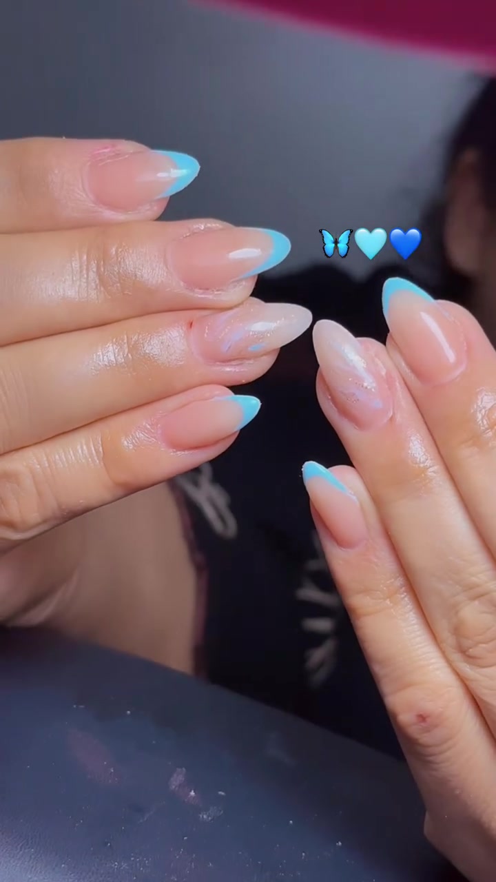 عروض العيد 🤩 ويا رُقي اكرلك 💅🏻 
جل اكستيشن فول دزاين ب20 الف 
جل اكستيشن + جلش فقط ب15 الف 
عنوان كميره ابو كفه 
رقم ***********

