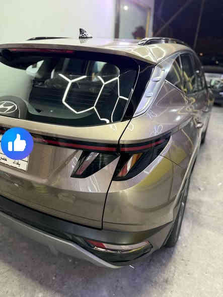 السلام عليكم… توسان 2023 خليجي مكفول من الصبغ بيها شبر بارد بداية الجاملغ الايسر 
السياره فول مواصفات 1/1
بانوراما 👍🏼 بصمه 🌚كشنات كهرباء +تدفئة كشنات 👍🏼شاشة حجم كبير (اكبر من الحجم المربع )
دشبول كله تحكم لمس 
كامره بلادي 🫠 حساس امامي وخلفي 
ترحيب +تحديد مسار 
لايت زينون 💡 ماشية 70 الف كيلو 
السياره ما بيها اي نقص مكفول مكينه وكير 
مكاني بياع *********** واتساب موجود 
السعر 205 بيها مجال
