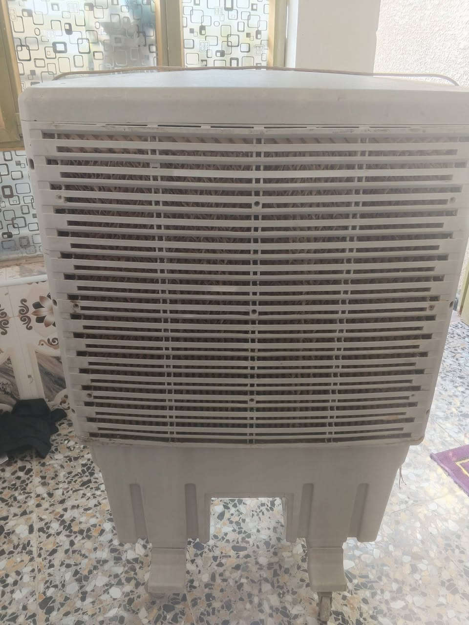 مبردة كونفيرا لمس 3سرعات حجم كبير نضيفة هواه ثلج ممصلحة مال بيت سعره 90الف مكاني بغداد مدينة الصدر أخير الجوادر ***********
