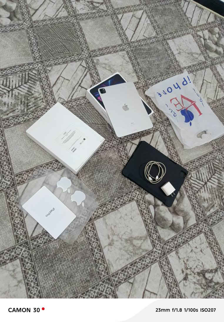 ايباد 21 ام وان ذاكرته 128.بيع او مراوس بلي فايف اخو جديد مكاني بصره شط العرب *********** البصرة, العراق
