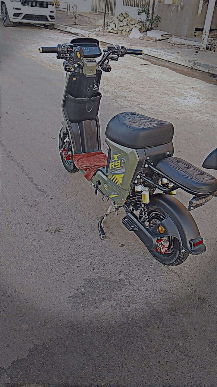 دراجه للبيع ار 9 موديل 26 بغداد جديده شارع المسبح دراجه فوم مواصفات*********** السعر 450 بيها مجال
