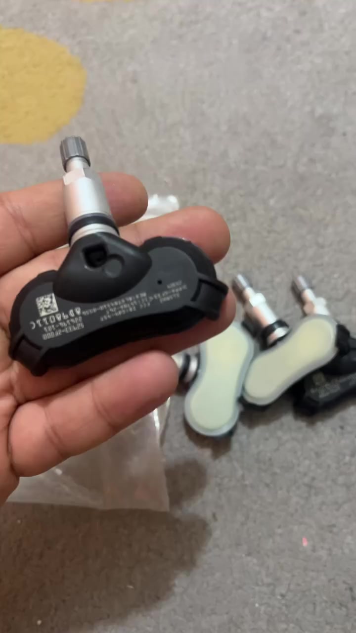 ٤ حساسات تايرات جديدات مثل ماموضح بالصورة
قفلهن ٢٥ مع التوصيل قفل بدون عملة


**إذا كنت صاحب هذا الإعلان وتريد حذفه لأي سبب، رجاءا أرسل رسالة إلى الدعم الفني**