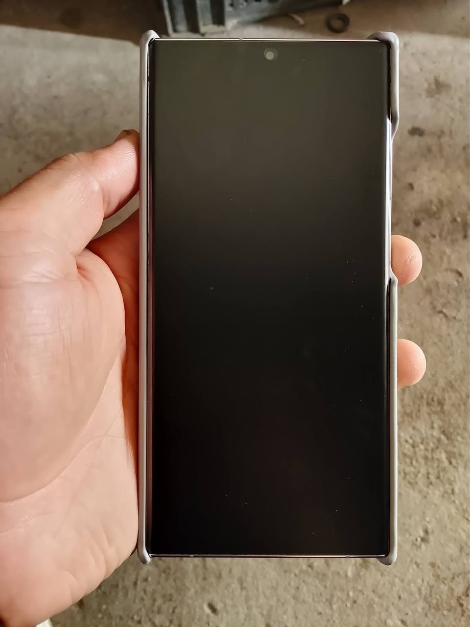 السلام عليكم 
اس٢٣ الترا وكاله كارت ضمان شاشه وكارتونه كامله وجهاز مكفول شرق اوسط سعر ٧٥٠ مكان كربلاء ***********
