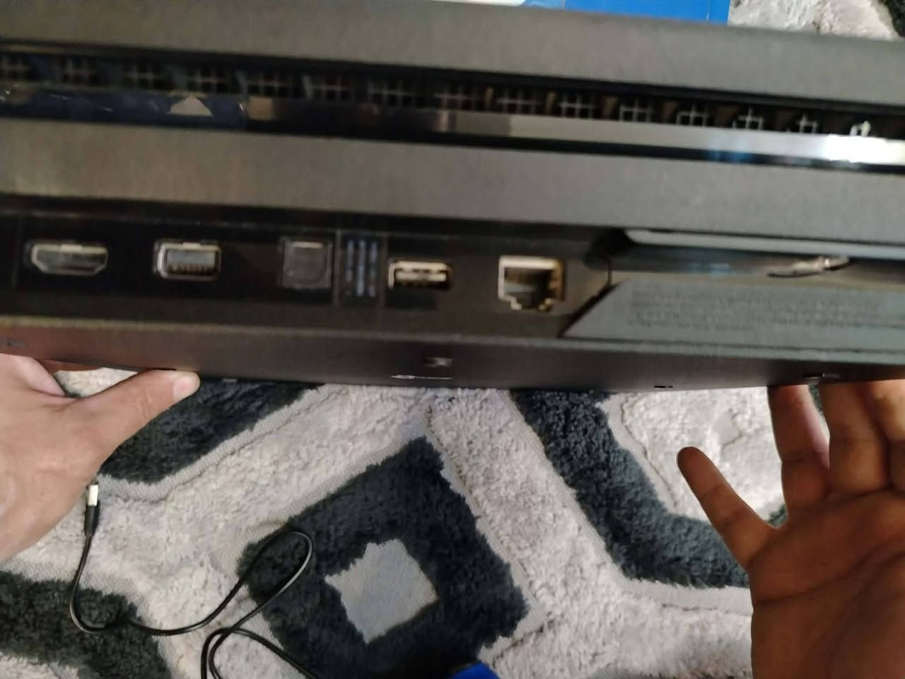 بلي 4 برو  ذاكرة 1 تيرا نظام 13.2 متروك لغرض التهكير مستقبلا الفيشة الناعمة نسخة ال eco اخر اصدار لل 4 برو نظيف لوك ستيكر ممفتوح ولا مصلح  مع جويستك تجاري واحد وقرص فيفا 23 مع كيبلاته ال 3 باور وشحن جويستك و HDMI مع كارتونة بس مو مالته مكاني بغداد السعر    250 الف متوفر توصيل كل العراق .


**إذا كنت صاحب هذا الإعلان وتريد حذفه لأي سبب، رجاءا أرسل رسالة إلى الدعم الفني**